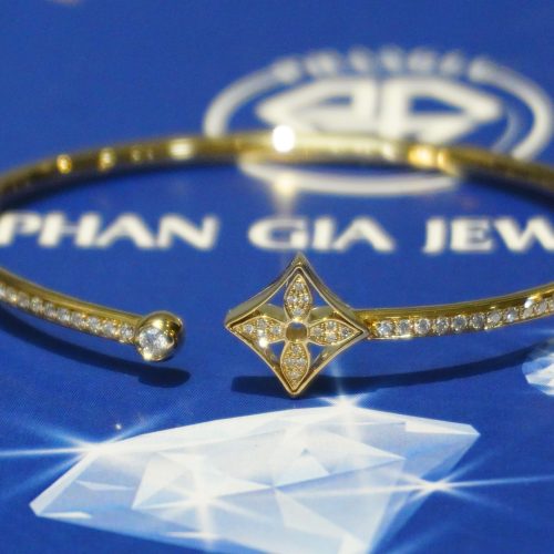 Lắc Tay LV Idylle Blossom Twist 18K Yellow Gold